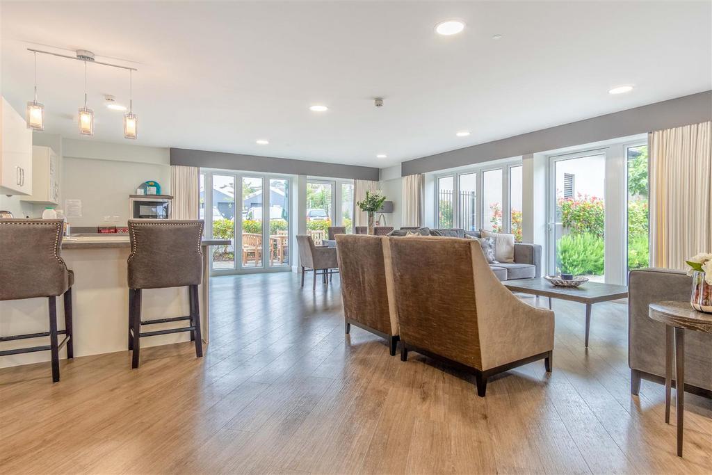 Homeowners Lounge