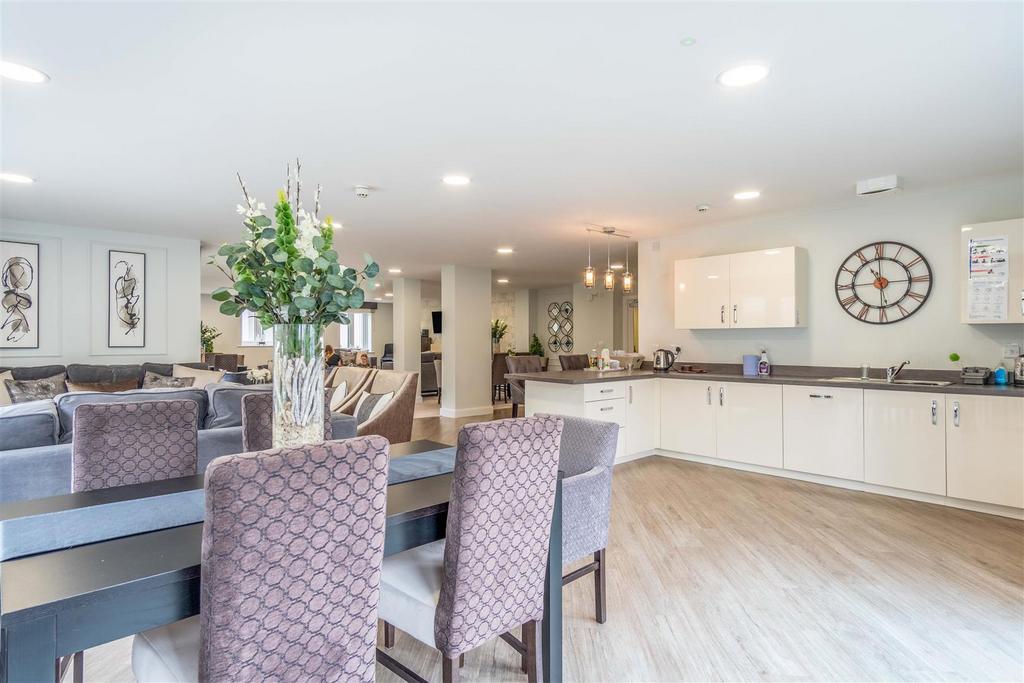 Homeowners Lounge