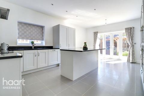 4 bedroom detached house for sale, Kingsborough Drive, Eastchurch