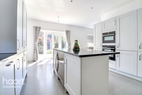 4 bedroom detached house for sale, Kingsborough Drive, Eastchurch