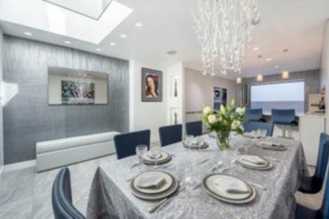 undefined, Trevor Square, Knightsbridge SW7