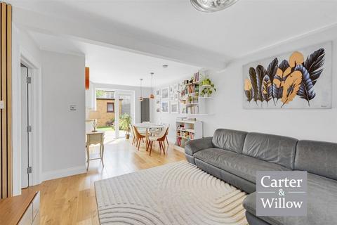4 bedroom end of terrace house for sale, Sheppey Road, Essex