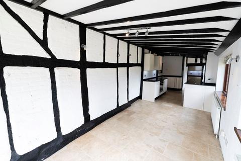 5 bedroom detached house for sale, Yew Tree Farm, 53 Luton Road, Chalton, Luton, Bedfordshire, LU4 9UJ