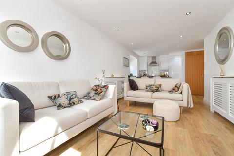 2 bedroom apartment for sale, Twiss Road, Hythe, Kent