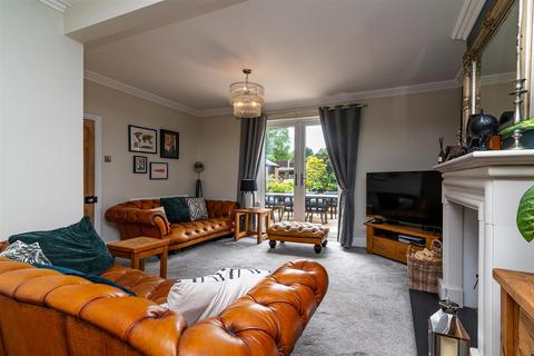 4 bedroom detached house for sale, Chesterfield Street, Carlton, Nottingham