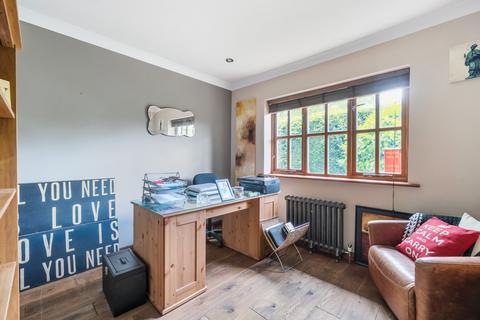 2 North Drive, Littleton, Winchester, SO22 6QA