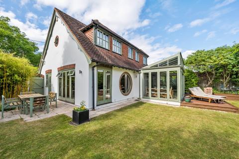 2 North Drive, Littleton, Winchester, SO22 6QA