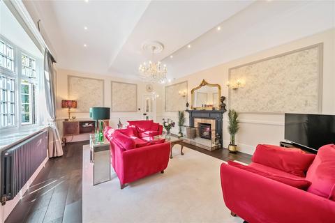 Cromlix Cottage Summer Hill, Chislehurst, BR7 5NZ