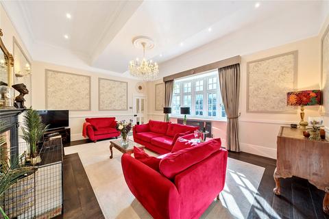 Cromlix Cottage Summer Hill, Chislehurst, BR7 5NZ