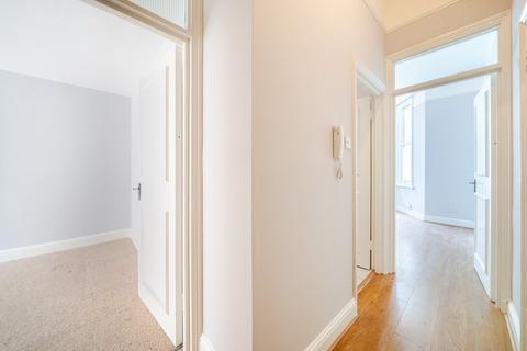 Flat 2, 10 Prima Road, London, SW9 0NA