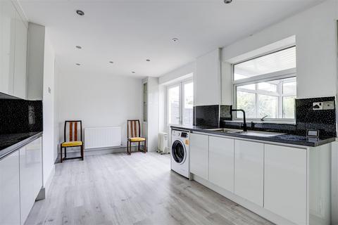 3 bedroom terraced house for sale, Colleymoor Leys Lane, Clifton NG11