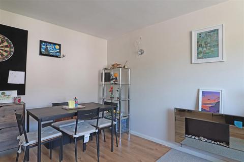 undefined, Lyndale Road, Redhill