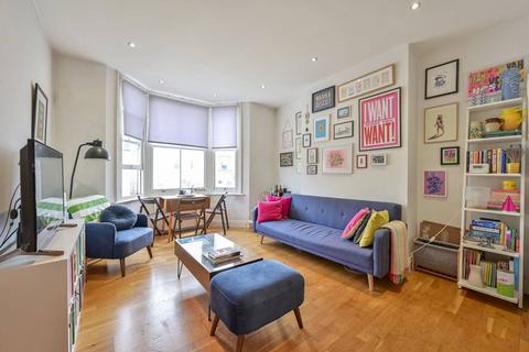 2 bedroom flat to rent, Merton Road, Wandsworth, London, SW18
