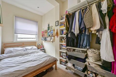 2 bedroom flat to rent, Merton Road, Wandsworth, London, SW18