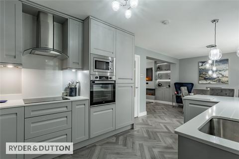 11 Grasmere Road, Royton, Oldham, OL2 6SR