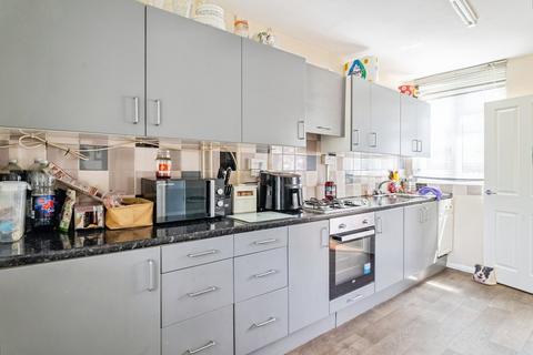 14 Brookfield Road, Northampton, NN2 7LS