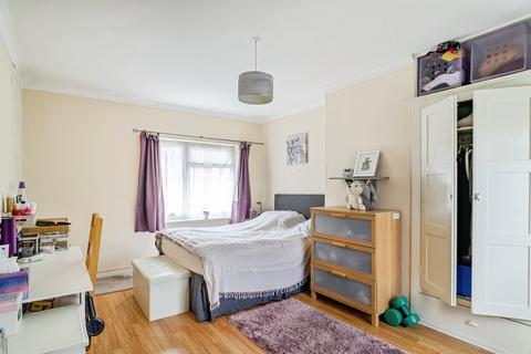 14 Brookfield Road, Northampton, NN2 7LS