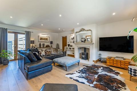 5 bedroom equestrian property for sale, Lordings Road, Billingshurst, West Sussex, RH14