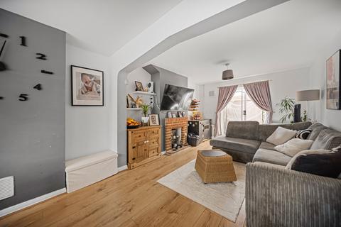 43 Kitchener Avenue, Gravesend, DA12 5JF