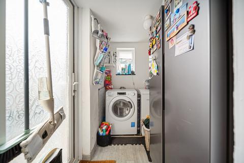 43 Kitchener Avenue, Gravesend, DA12 5JF