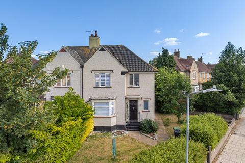 43 Kitchener Avenue, Gravesend, DA12 5JF
