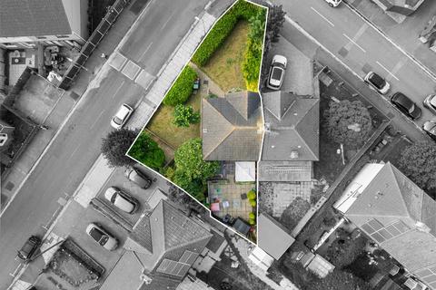 43 Kitchener Avenue, Gravesend, DA12 5JF