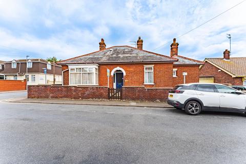 undefined, Cross Road, Gorleston