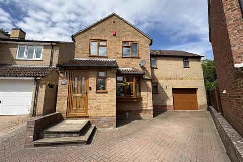 undefined, St. Anthonys Close, Daventry