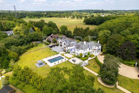 8 bedroom detached house for sale, Halebourne Lane Chobham, GU24