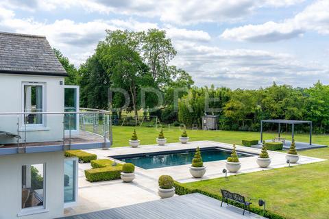8 bedroom detached house for sale, Halebourne Lane Chobham, GU24