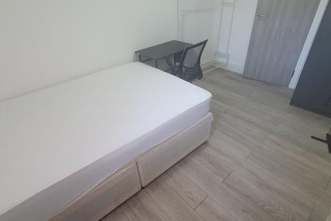 4 bedroom house to rent, 28 Bertram Steet