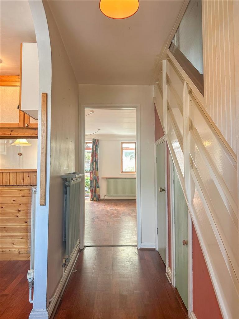 Hallway 1.jpg
