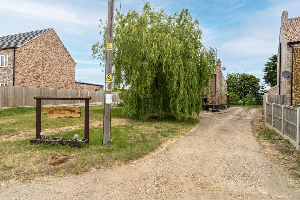 Church Farm Cottage-3 T202505231135.jpg