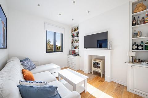 37 Spencer Road, London, W3 6DW