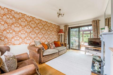 5 bedroom detached house for sale, Drayton High Road, Drayton