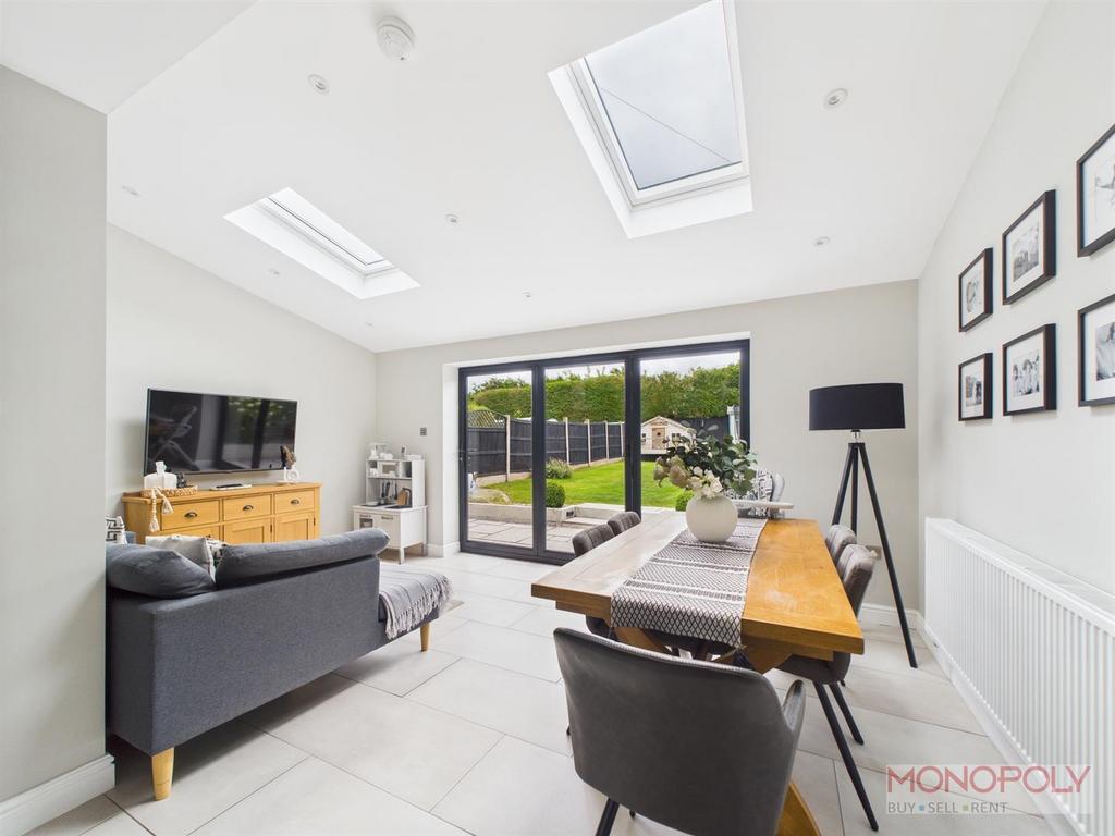 Open plan kitchen/dining/ living room