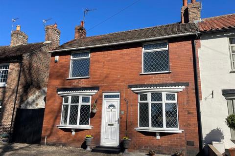 13 Church View, Brompton