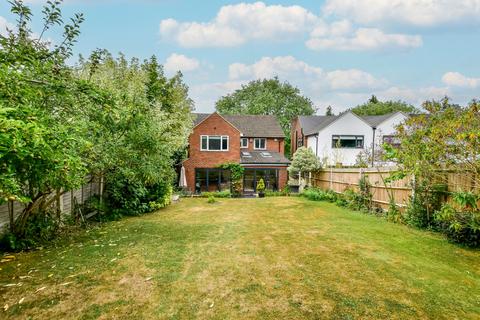 2 Archer Close, Kings Langley, WD4 9HF