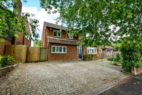 2 Archer Close, Kings Langley, WD4 9HF