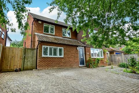 2 Archer Close, Kings Langley, WD4 9HF