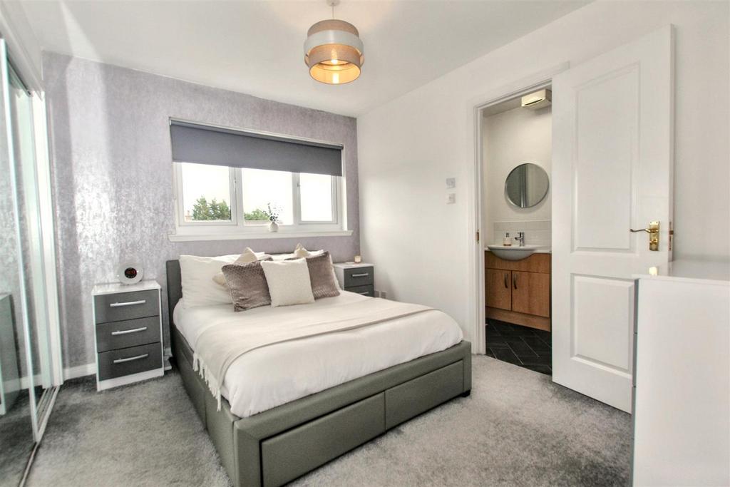 9 - Bedroom One.jpg