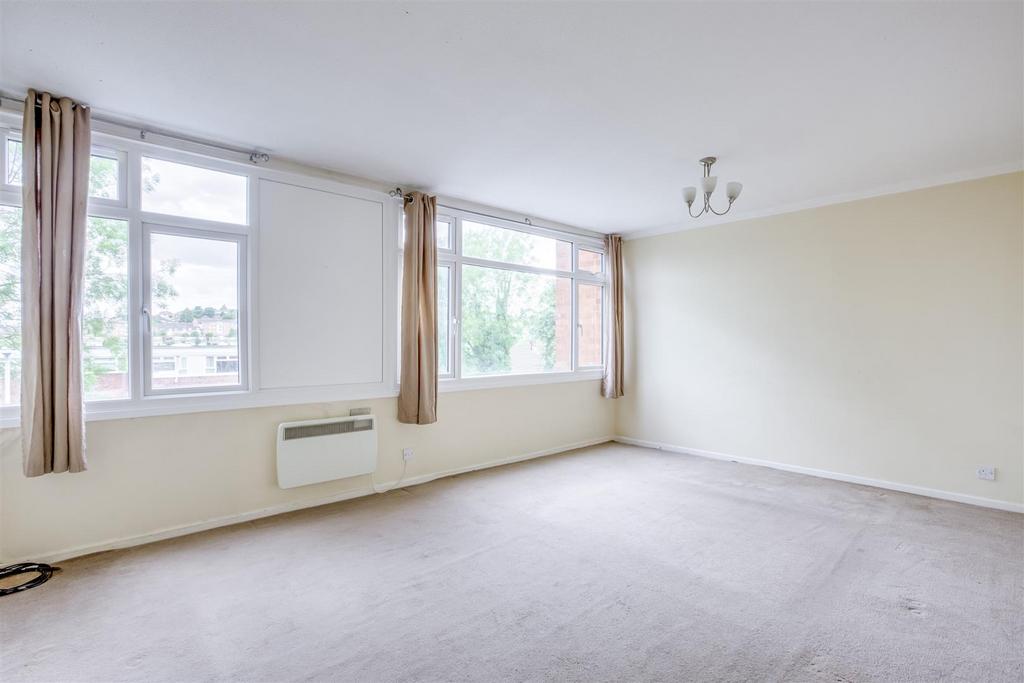 17 Hunters Hill, HP13 7 EW-8.jpg
