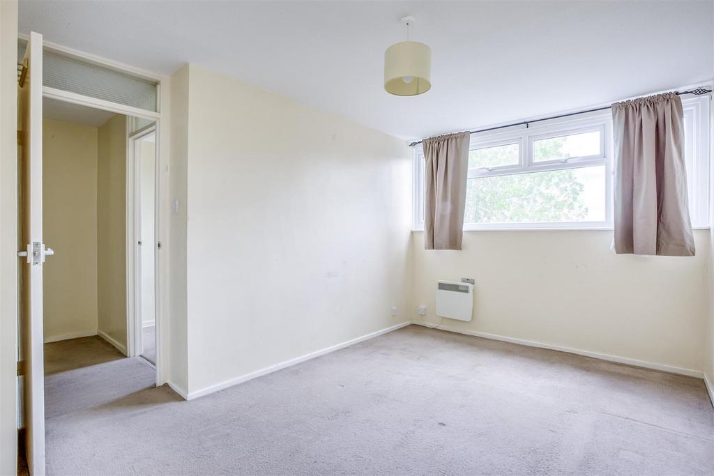 17 Hunters Hill, HP13 7 EW-2.jpg