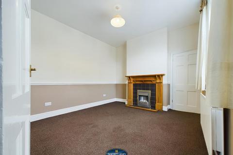 3 bedroom end of terrace house to rent, Latham Road, Coventry CV5