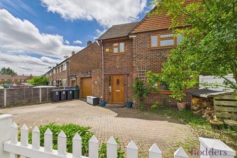 17 Cornwall Avenue, Byfleet, West Byfleet, KT14 7EX