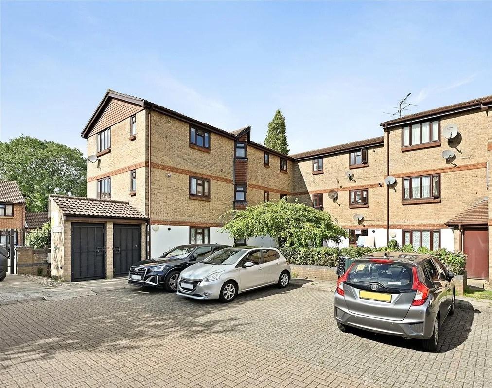 2 Bedroom Flat for Sale