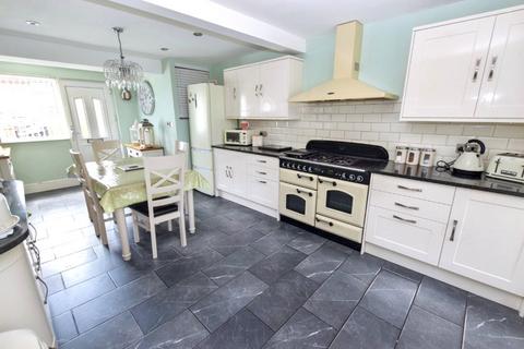 23 Cockshott Drive, Leeds, LS12 2RL
