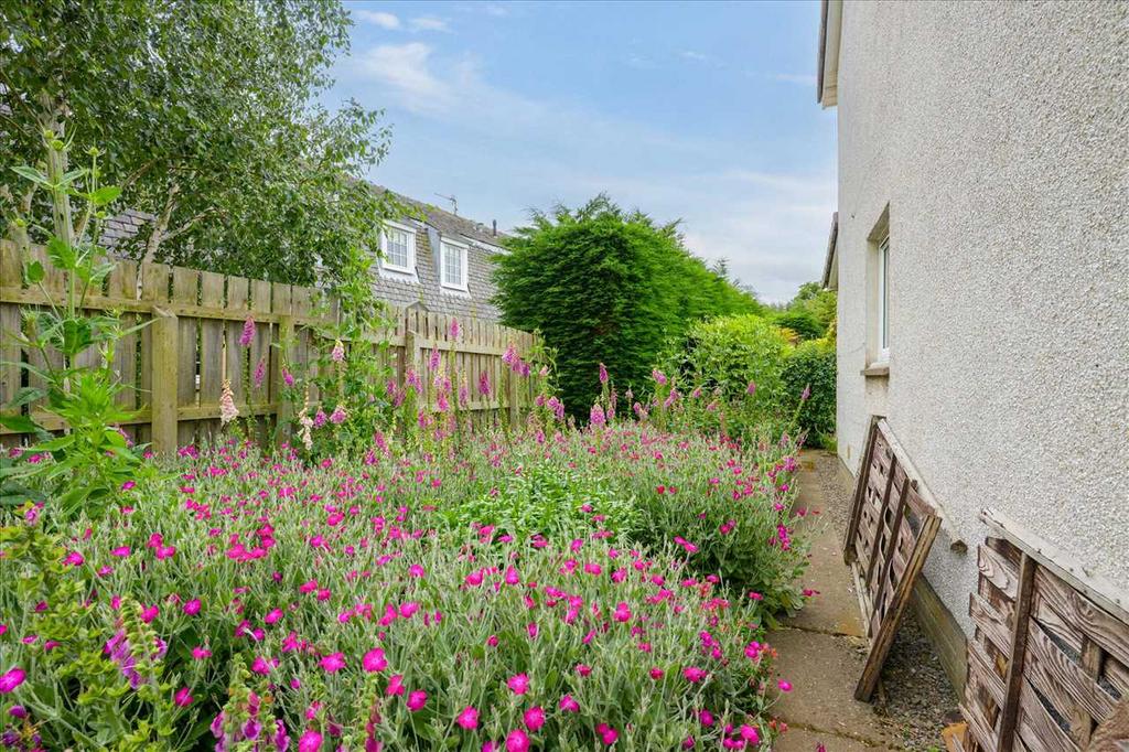Garden - Side