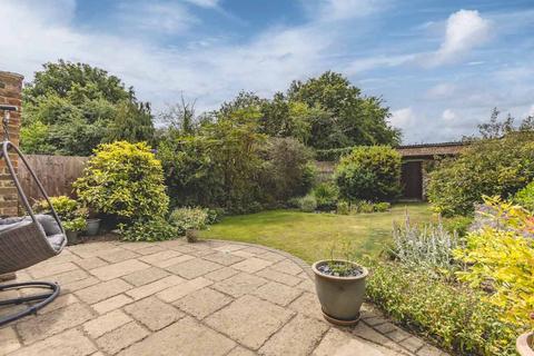 3 bedroom detached house for sale, Chequers Orchard, Iver SL0