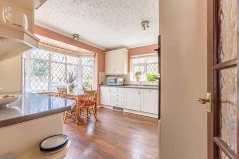 undefined, Chequers Orchard, Iver SL0